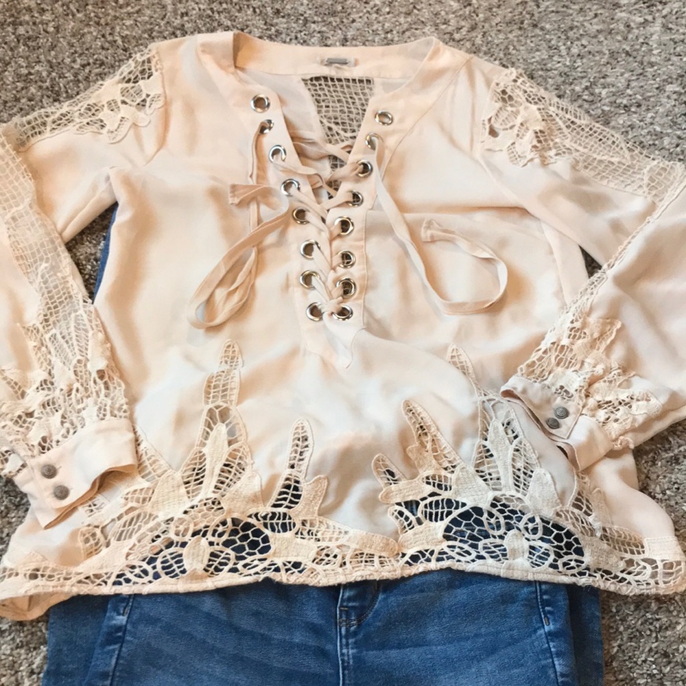 Gimmicks top